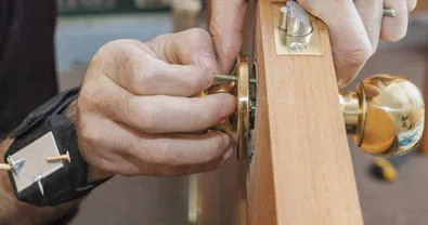Amber Locksmith Store Phoenix, AZ 480-612-9211 - Install-new-lock